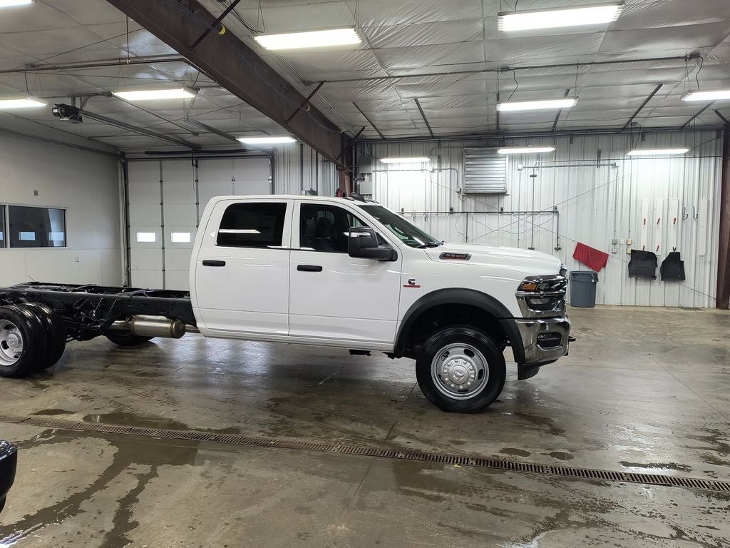 2026 RAM Ram 5500 Chassis Cab RAM 5500 TRADESMAN CHASSIS CREW CAB 4X4 84' CA