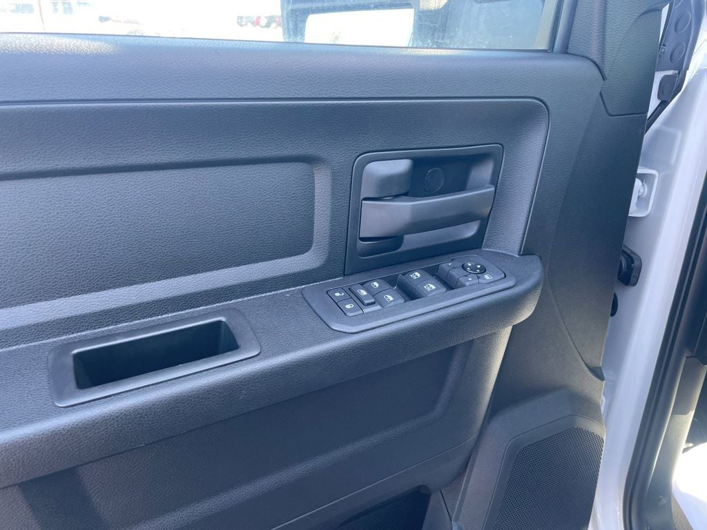 2025 RAM Ram 3500 Chassis Cab RAM 3500 TRADESMAN CREW CAB CHASSIS 4X4 60' CA