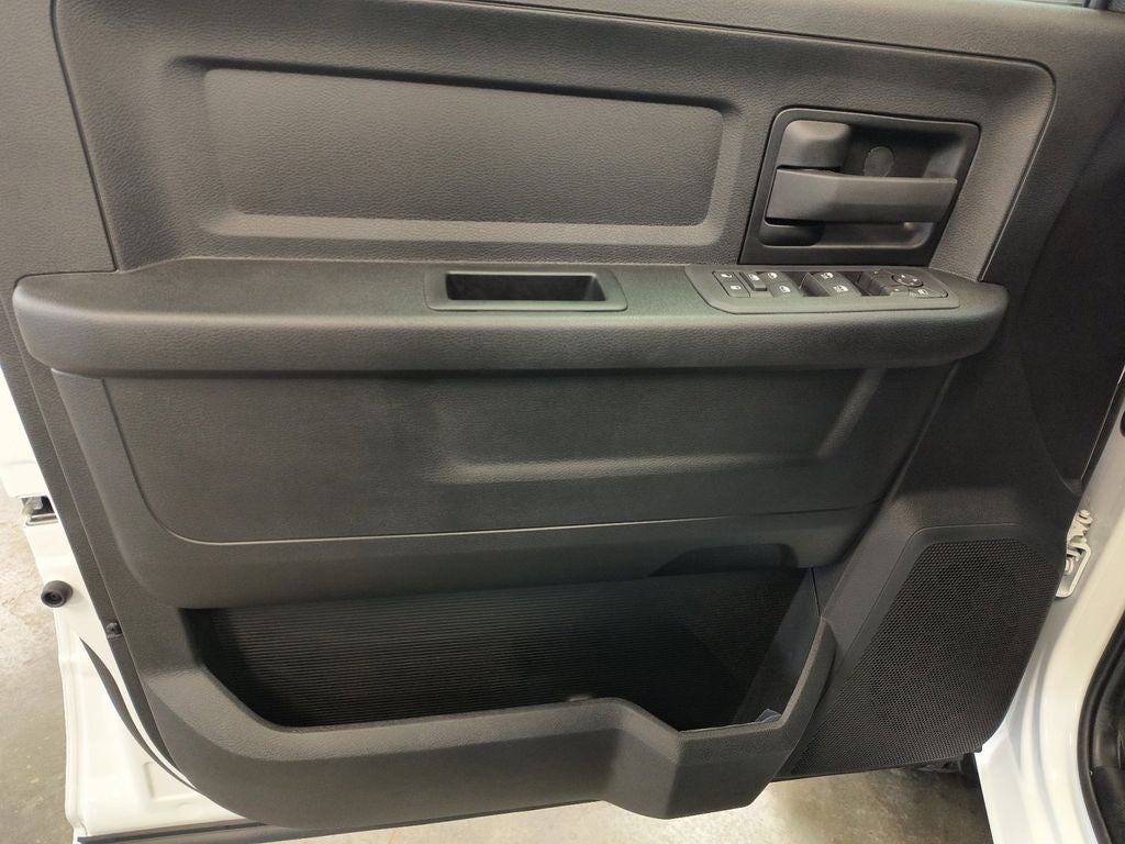 2026 RAM Ram 3500 Chassis Cab RAM 3500 TRADESMAN CREW CAB CHASSIS 4X4 60' CA