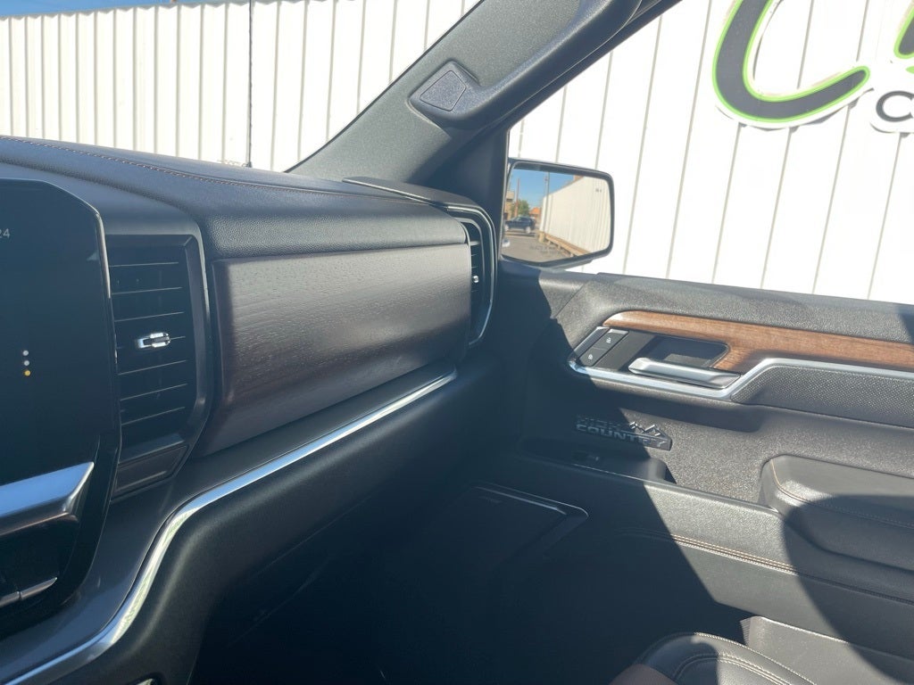 2023 Chevrolet Silverado 1500 4WD Crew Cab Short Bed High Country