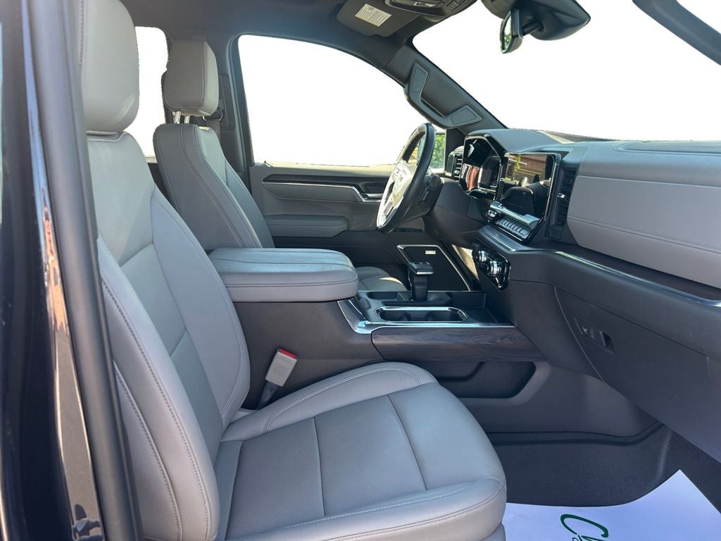 2024 GMC Sierra 1500 4WD Crew Cab Short Box SLT