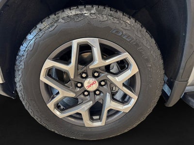 2024 GMC Sierra 1500 4WD Crew Cab Standard Box SLT