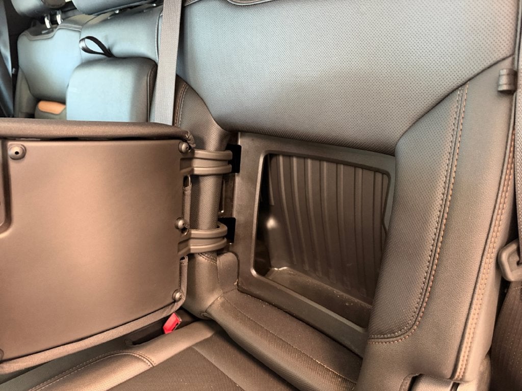 2023 GMC Sierra 1500 4WD Crew Cab Standard Box AT4
