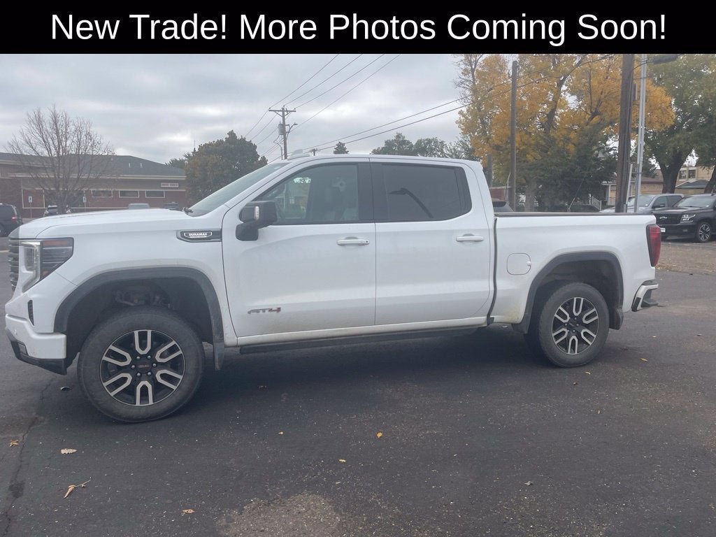 2022 GMC Sierra 1500 4WD Crew Cab Short Box AT4