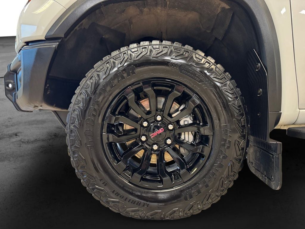 2023 GMC Sierra 1500 4WD Crew Cab Short Box AT4X