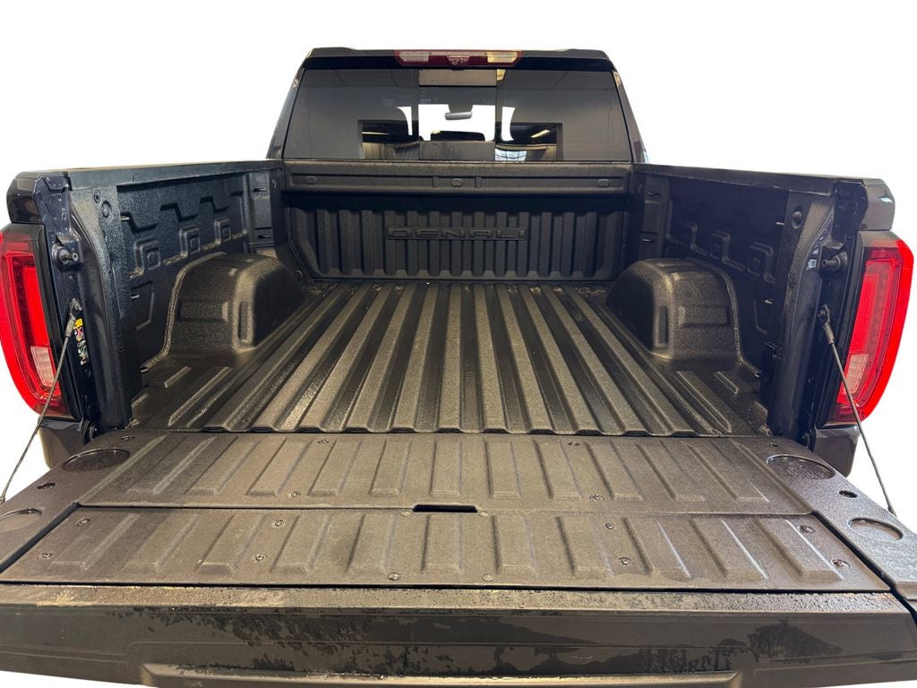 2023 GMC Sierra 1500 4WD Crew Cab Short Box Denali