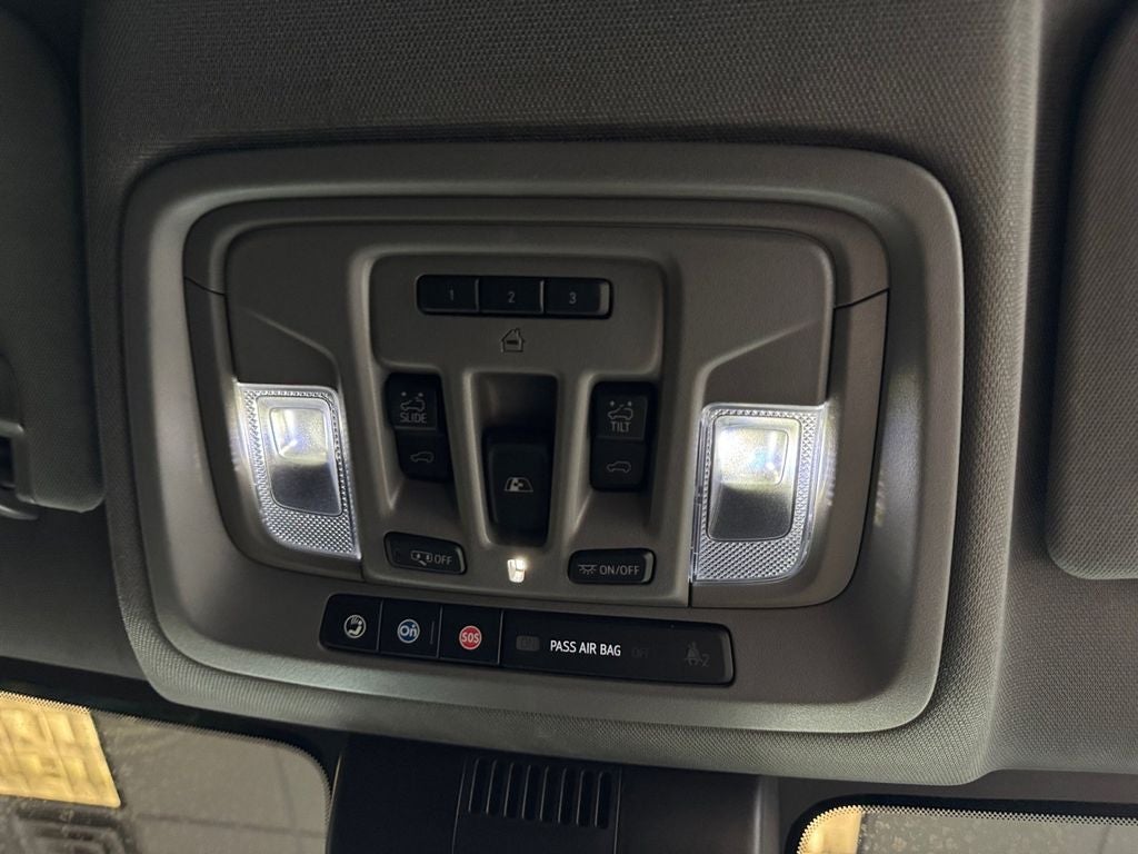 2023 GMC Sierra 1500 4WD Crew Cab Short Box Denali