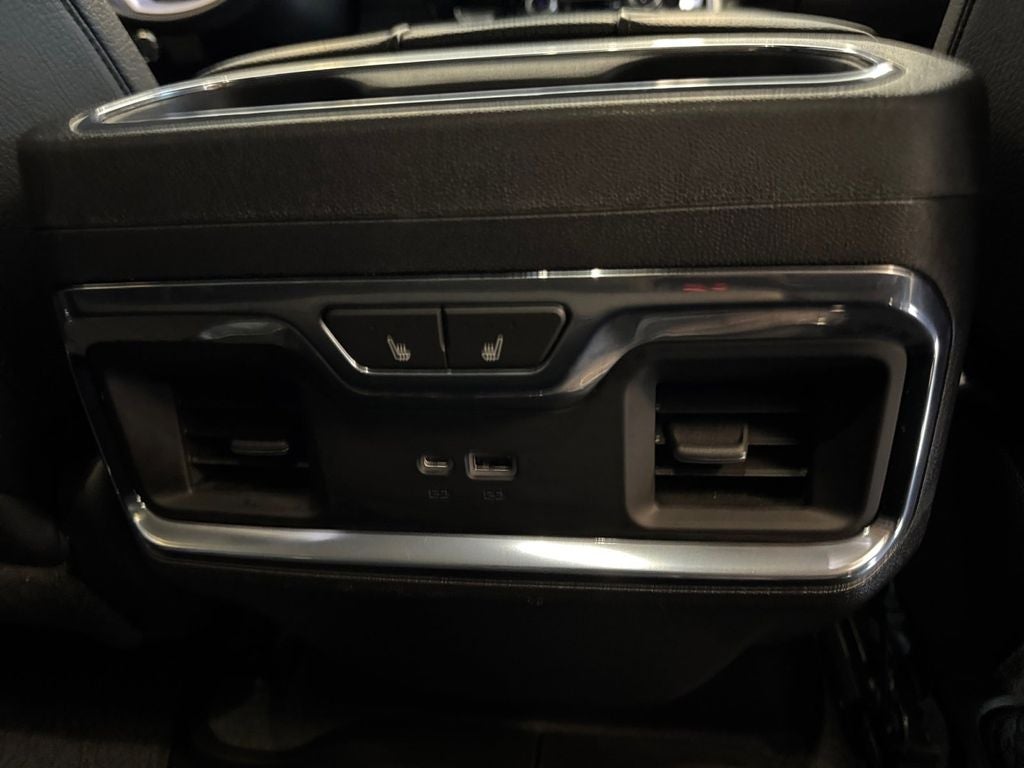 2023 GMC Sierra 1500 4WD Crew Cab Short Box Denali