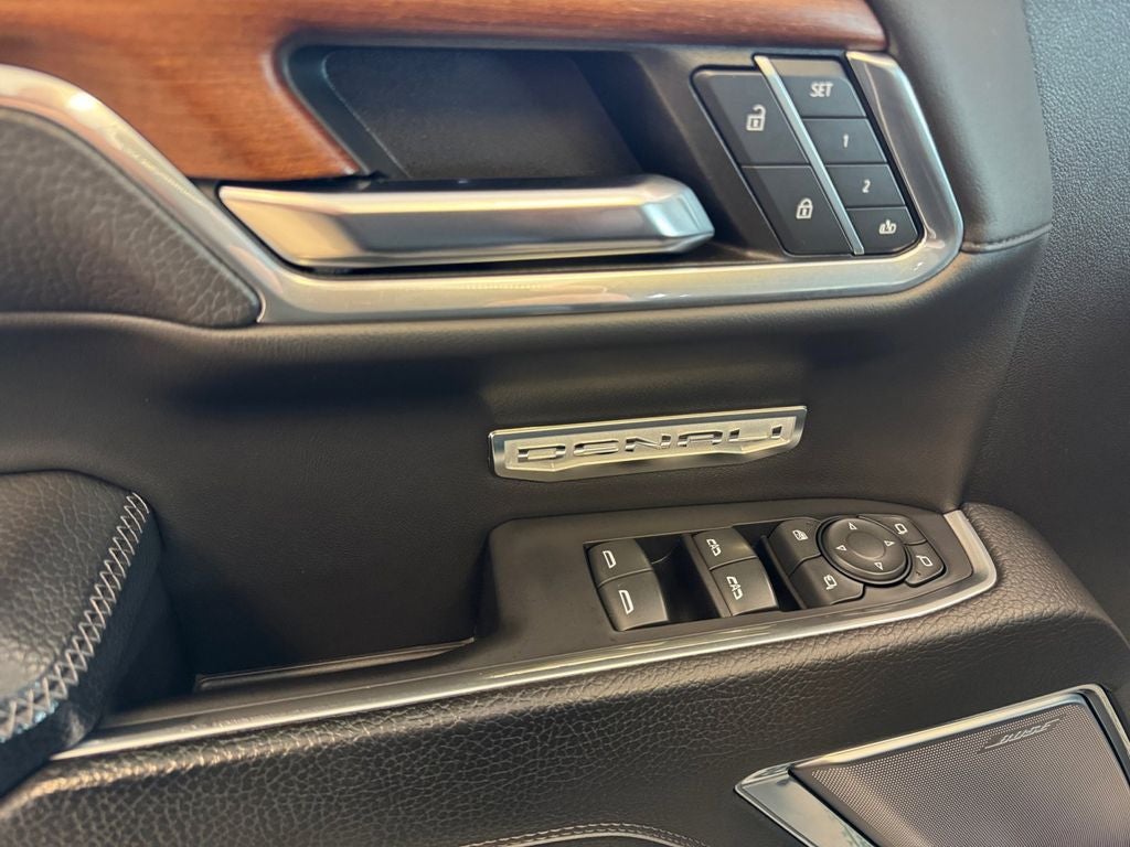 2023 GMC Sierra 1500 4WD Crew Cab Short Box Denali