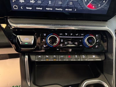 2023 GMC Sierra 1500 4WD Crew Cab Short Box Denali